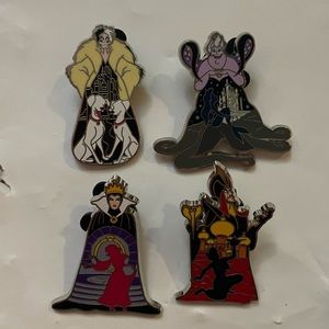 Disney villians pin set 4 piece ASK ABOUT INDIVIDUALS